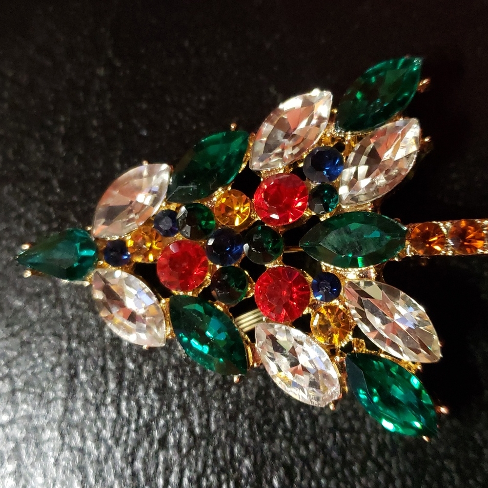 Vintage Christmas Brooch - Picture 2 of 5